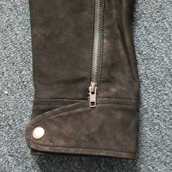 Leather Jacket - Picture 3 of 6